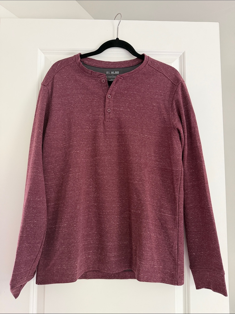 Men's Long-Sleeve Henley Shirt in Maroon Large